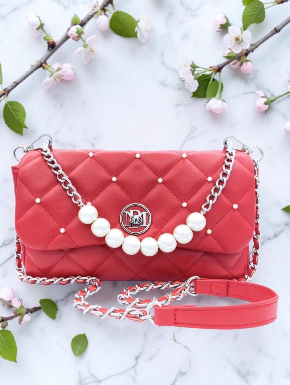 ♡♡♡ Badgley Mischka Studios Stylish Red Quilted Shoulder Bag with Pearl Accents